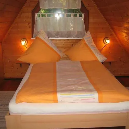 Haus Waldparadies Finnhutte * Gross-Umstadt