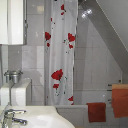 Haus Waldparadies Finnhutte * Gross-Umstadt